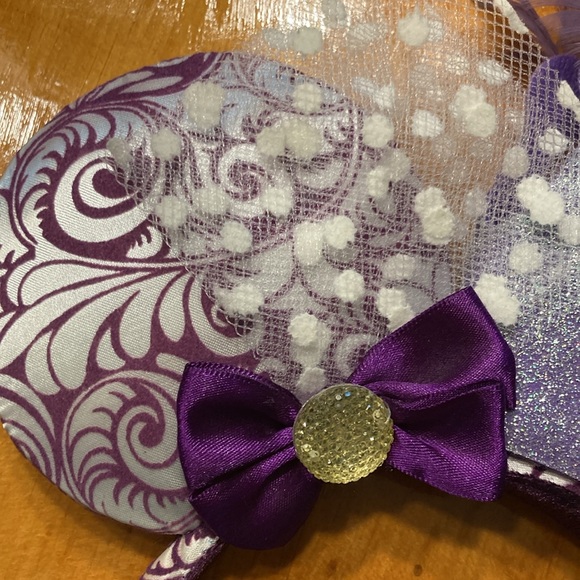 Walt Disney World Crown Minnie Mouse Ears Headband - Picture 5 of 6